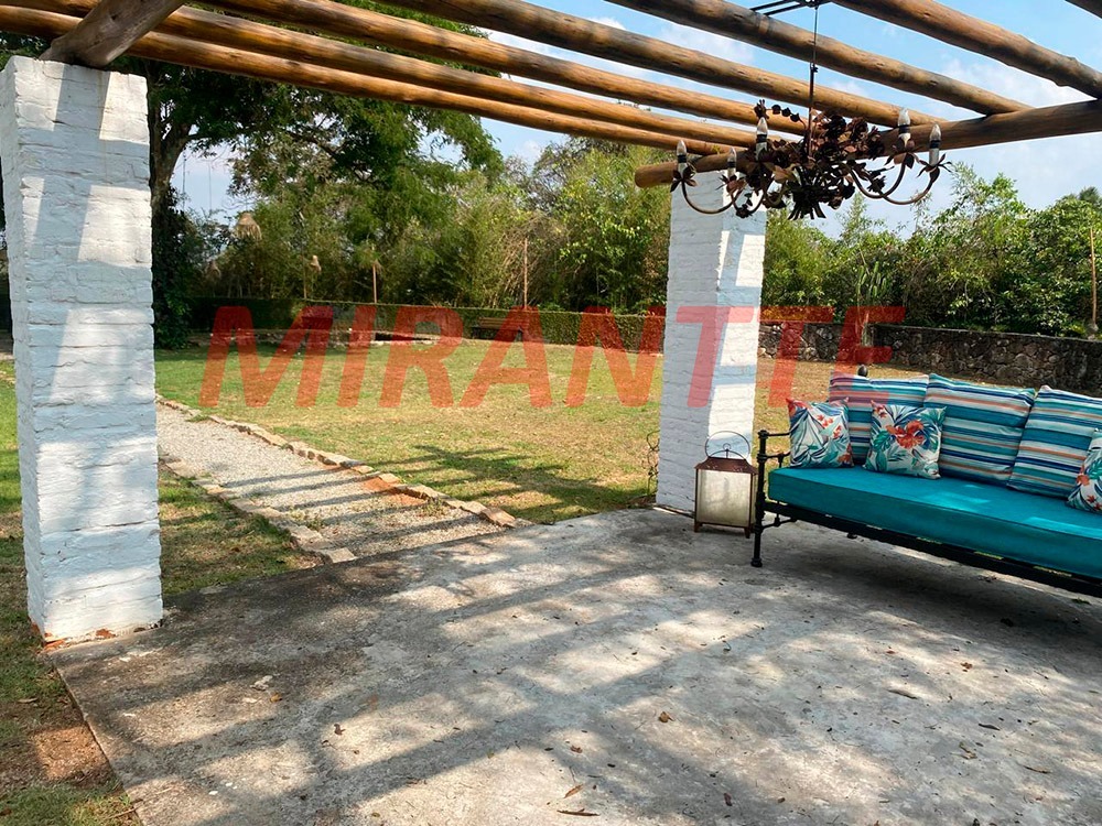 Cond. fechado de 561m² com 4 quartos em Serra da Cantareira