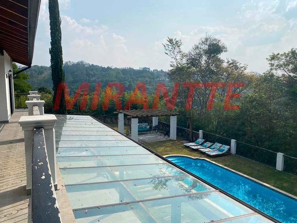 Cond. fechado de 561m² com 4 quartos em Serra da Cantareira