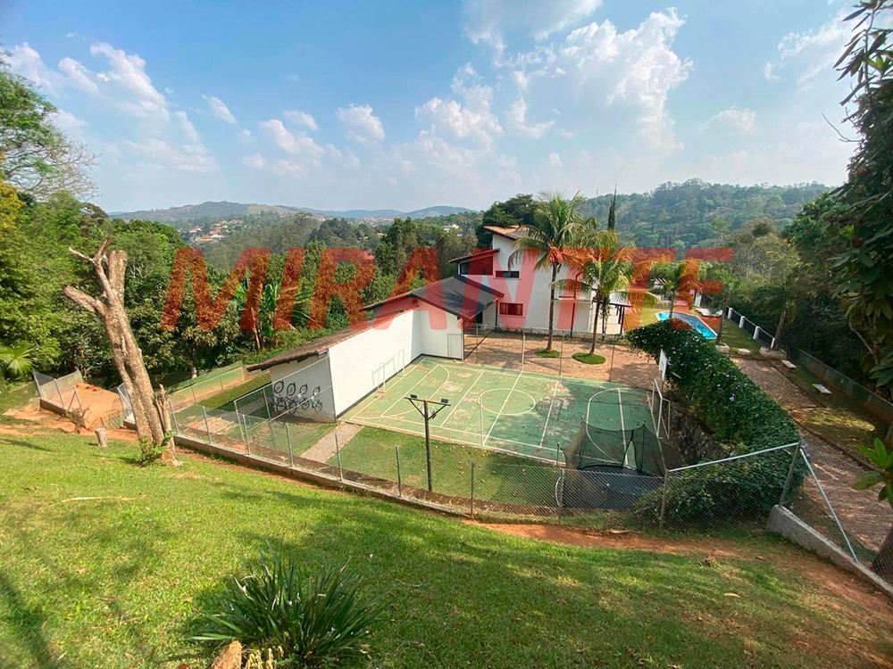 Cond. fechado de 561m² com 4 quartos em Serra da Cantareira