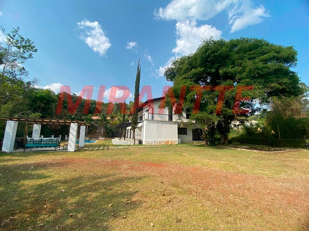 Cond. fechado de 561m² com 4 quartos em Serra da Cantareira