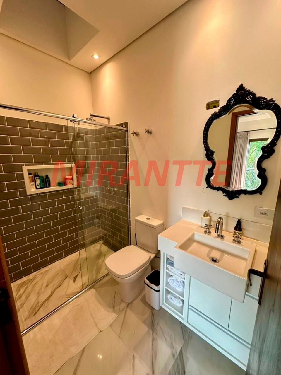 Cond. fechado de 561m² com 4 quartos em Serra da Cantareira