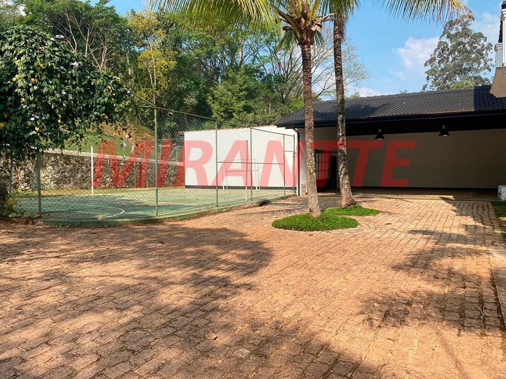 Cond. fechado de 561m² com 4 quartos em Serra da Cantareira