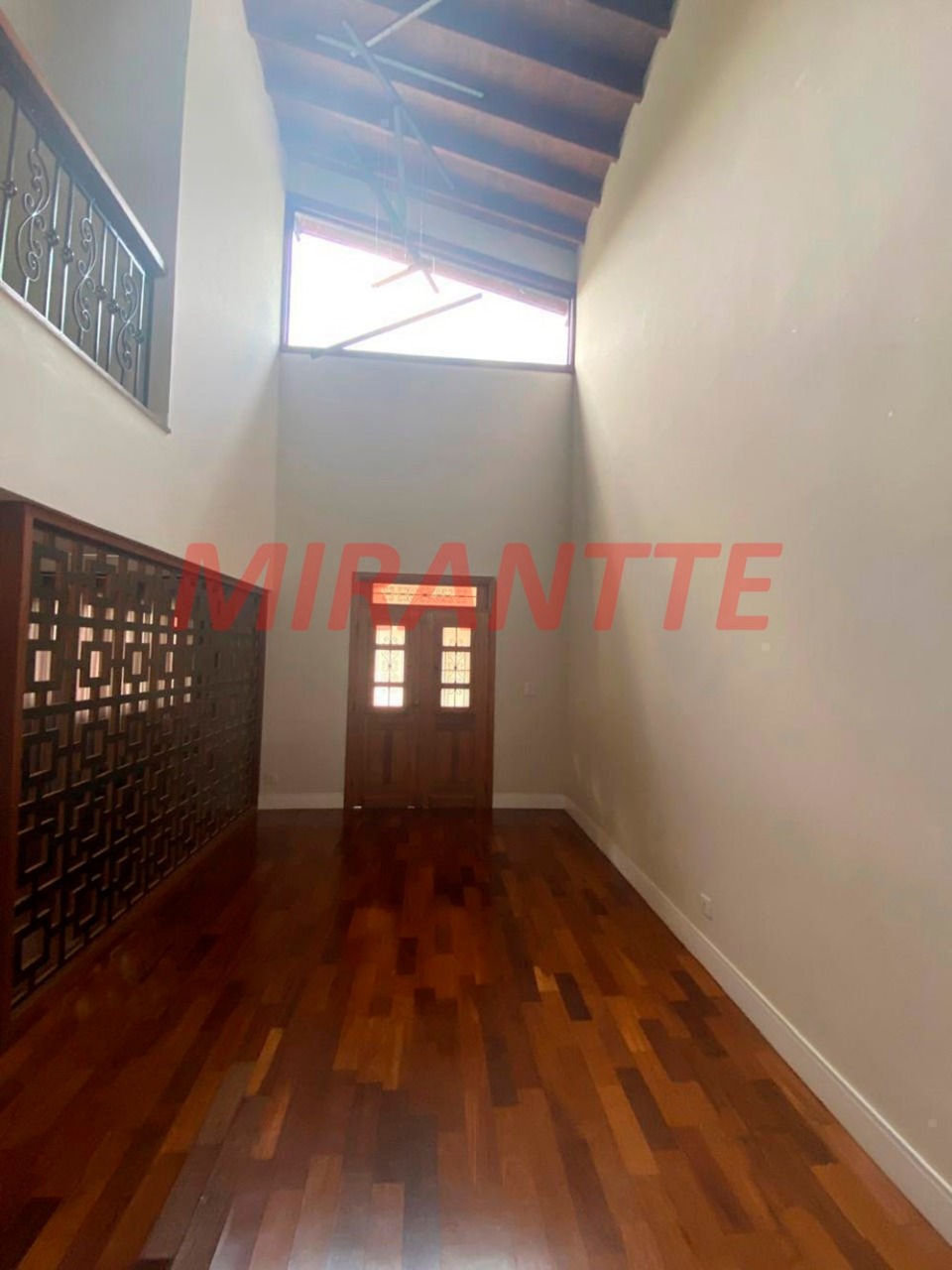 Cond. fechado de 561m² com 4 quartos em Serra da Cantareira