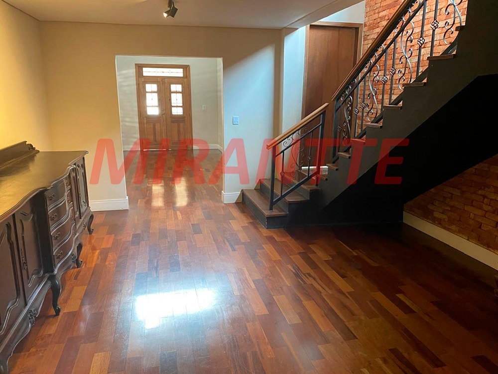 Cond. fechado de 561m² com 4 quartos em Serra da Cantareira