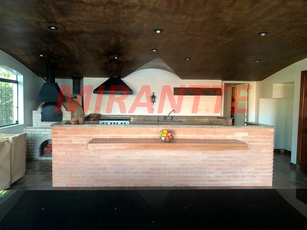 Cond. fechado de 469m² com 4 quartos em Alphaville 5
