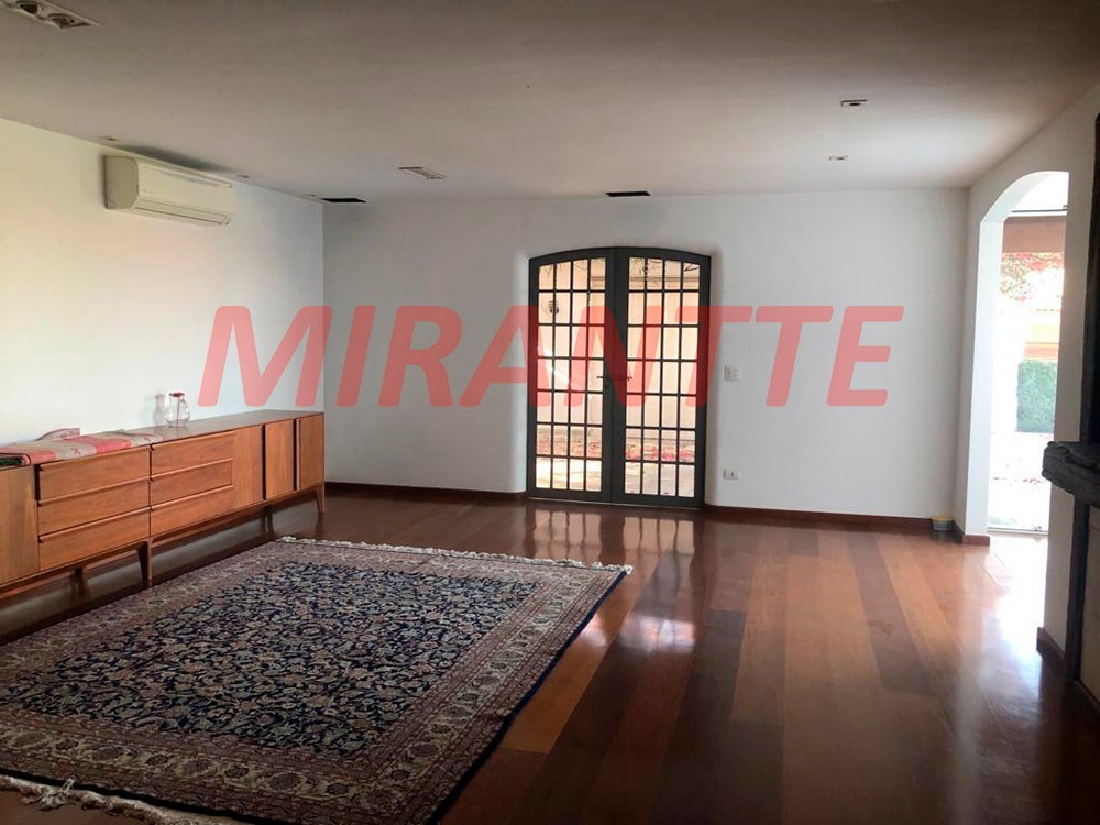 Cond. fechado de 469m² com 4 quartos em Alphaville 5