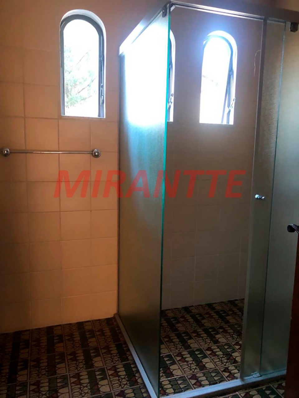 Cond. fechado de 469m² com 4 quartos em Alphaville 5