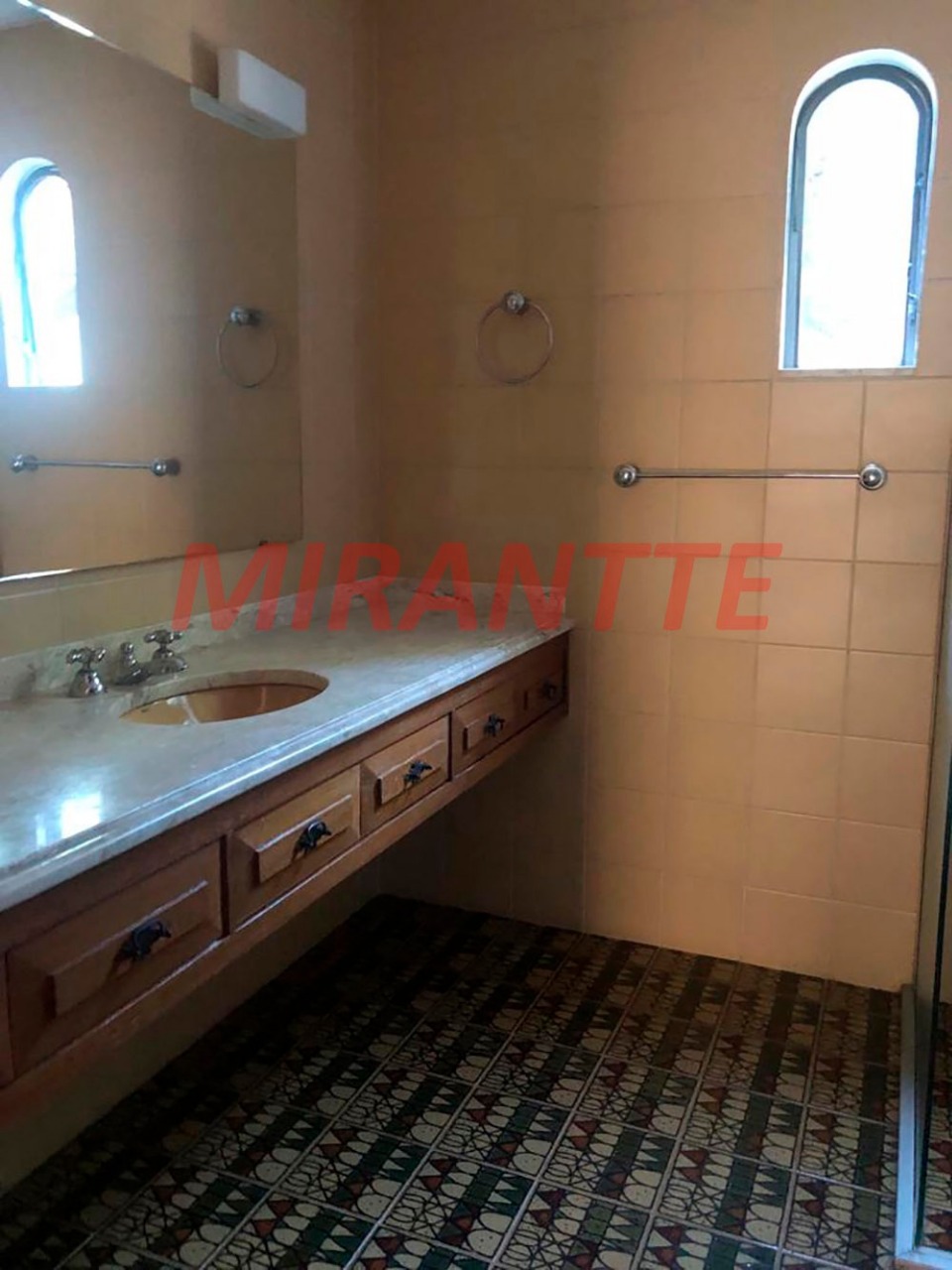 Cond. fechado de 469m² com 4 quartos em Alphaville 5