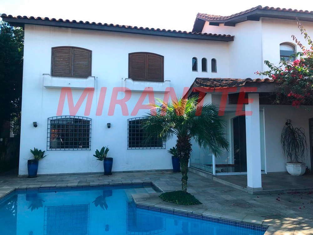 Cond. fechado de 469m² com 4 quartos em Alphaville 5