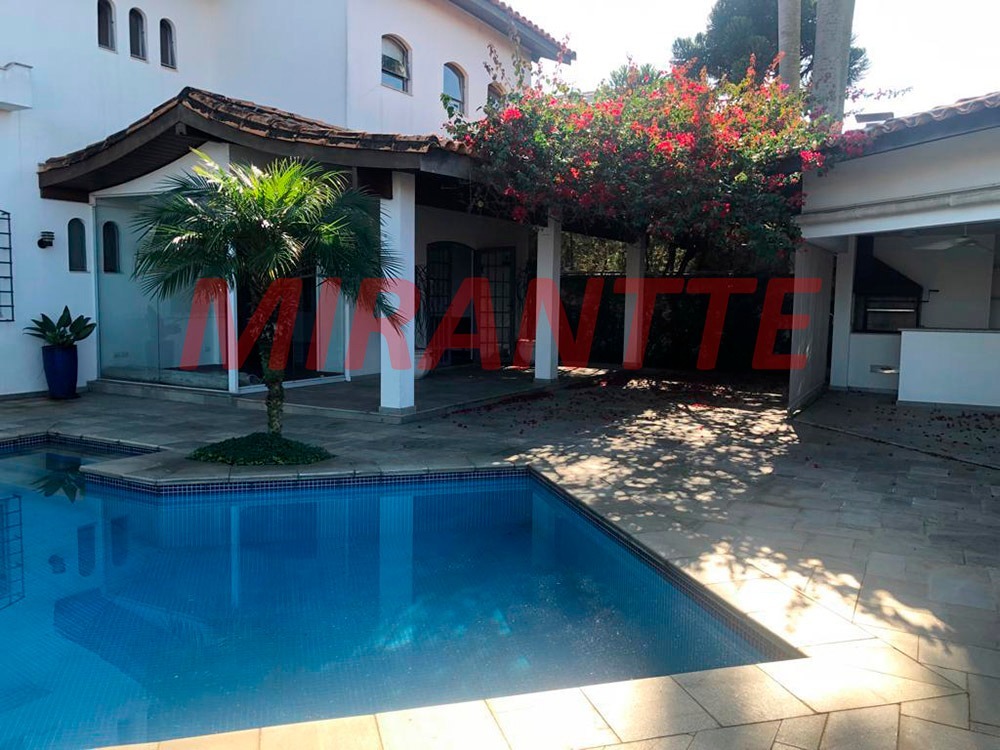 Cond. fechado de 469m² com 4 quartos em Alphaville 5