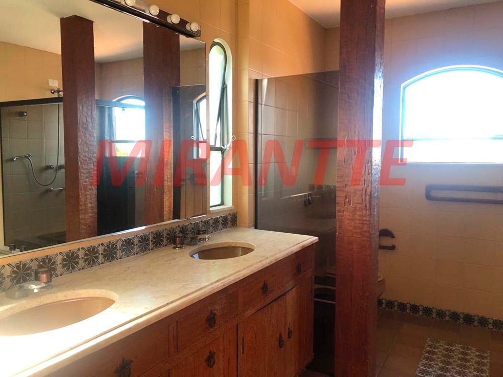 Cond. fechado de 469m² com 4 quartos em Alphaville 5