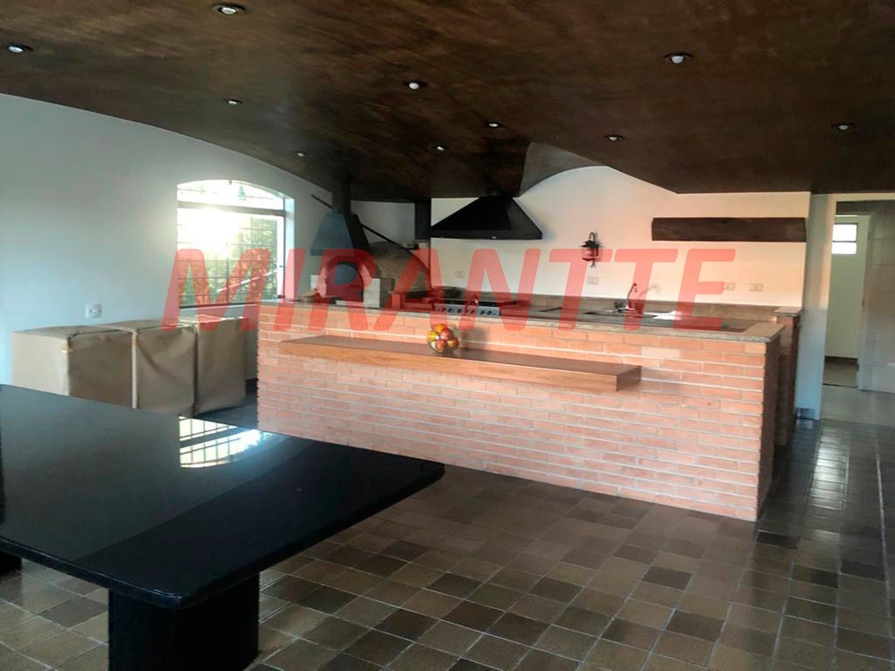 Cond. fechado de 469m² com 4 quartos em Alphaville 5