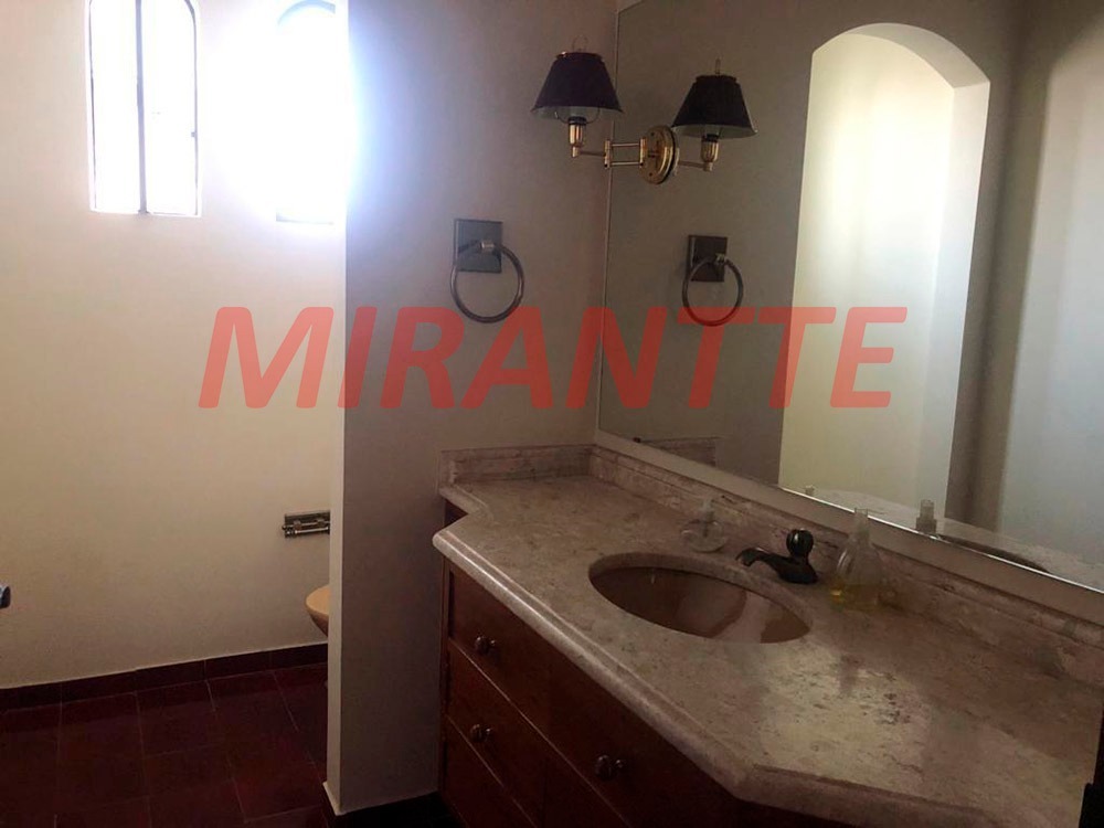 Cond. fechado de 469m² com 4 quartos em Alphaville 5