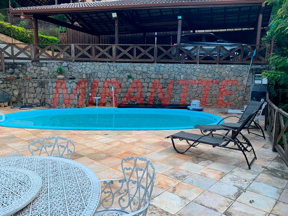 Cond. fechado de 325m² com 4 quartos em Residencial Cantareira