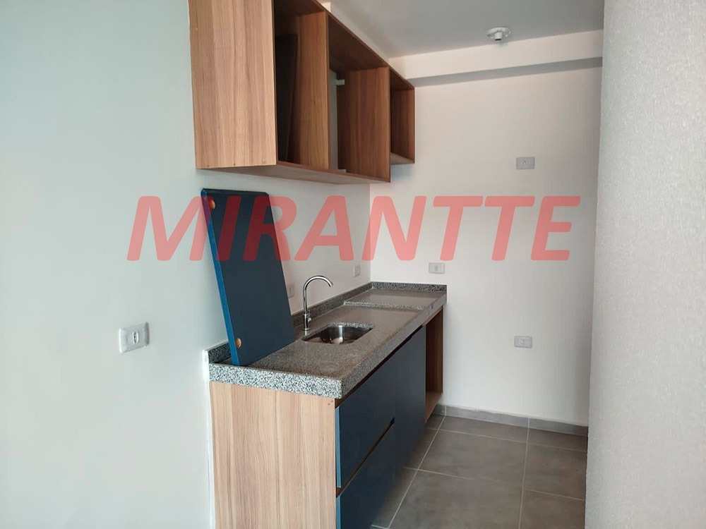 Apartamento de 42m² com 2 quartos em Vila Mazzei
