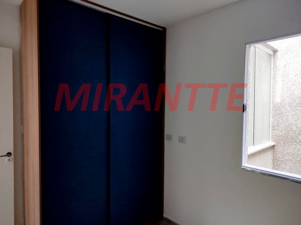 Apartamento de 42m² com 2 quartos em Vila Mazzei