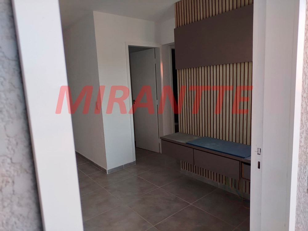 Apartamento de 42m² com 2 quartos em Vila Mazzei