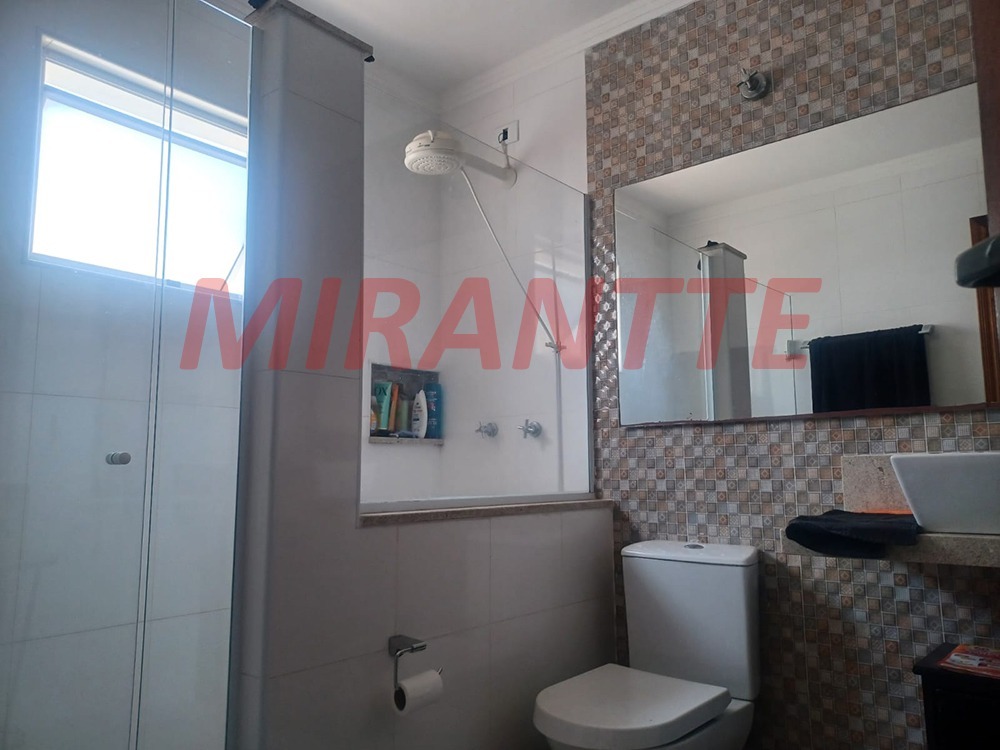 Sobrado de 169m² com 3 quartos em Vila Guaca