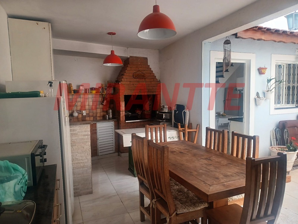 Sobrado de 169m² com 3 quartos em Vila Guaca