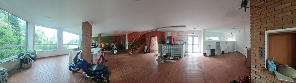 Comercial de 1500m² em Horto Florestal
