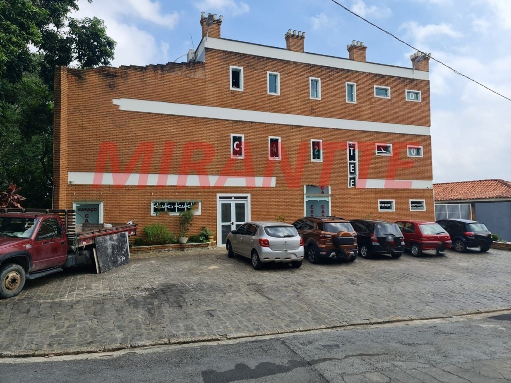 Comercial de 1500m² em Horto Florestal
