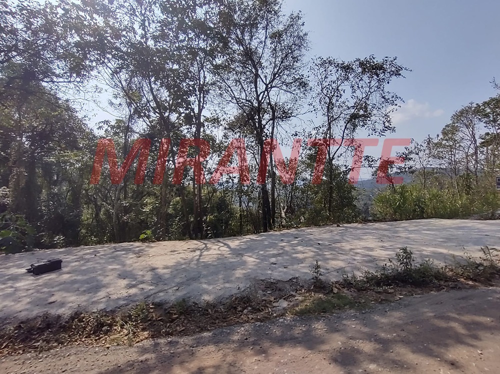 Terreno de 0m² em Juqueri Mirim