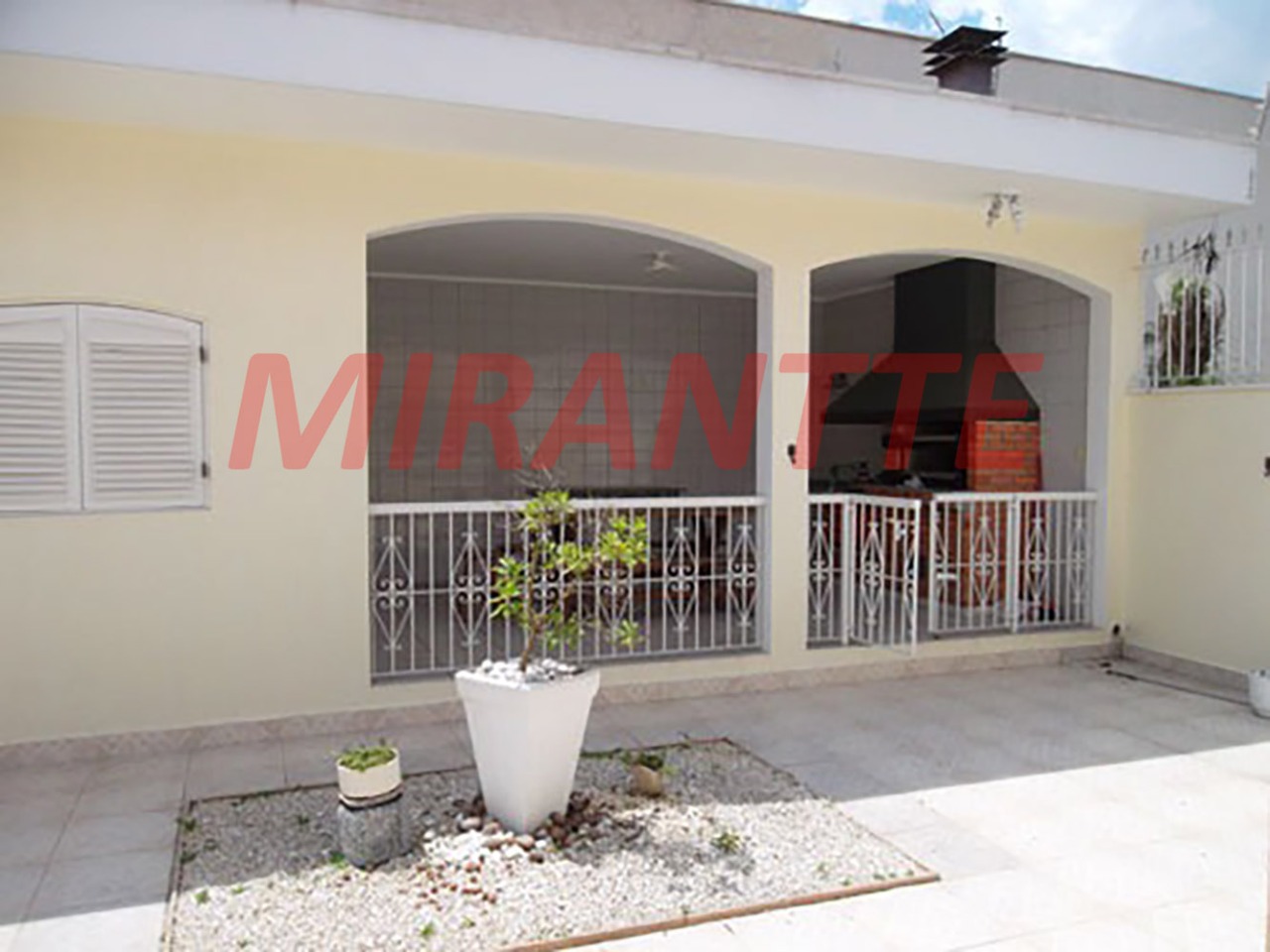 Casa terrea de 314m² com 4 quartos em Tremembe