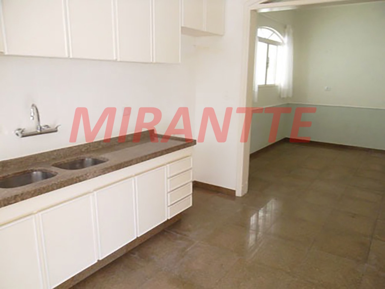 Casa terrea de 314m² com 4 quartos em Tremembe