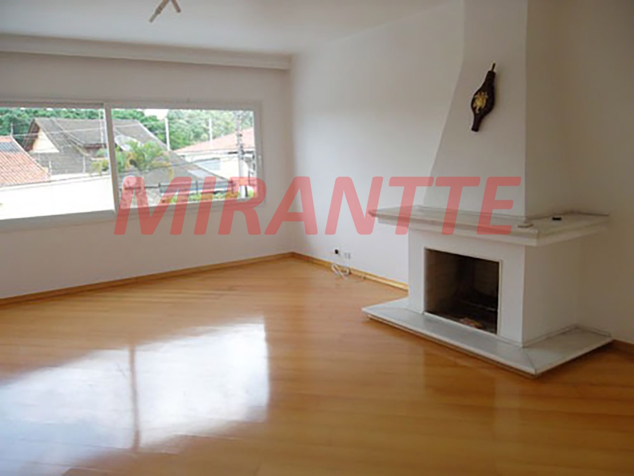 Casa terrea de 314m² com 4 quartos em Tremembe