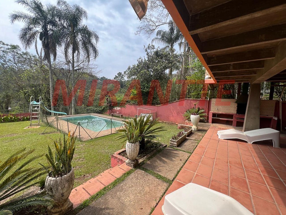 Casa terrea de 393.5m² com 3 quartos em Caraguata