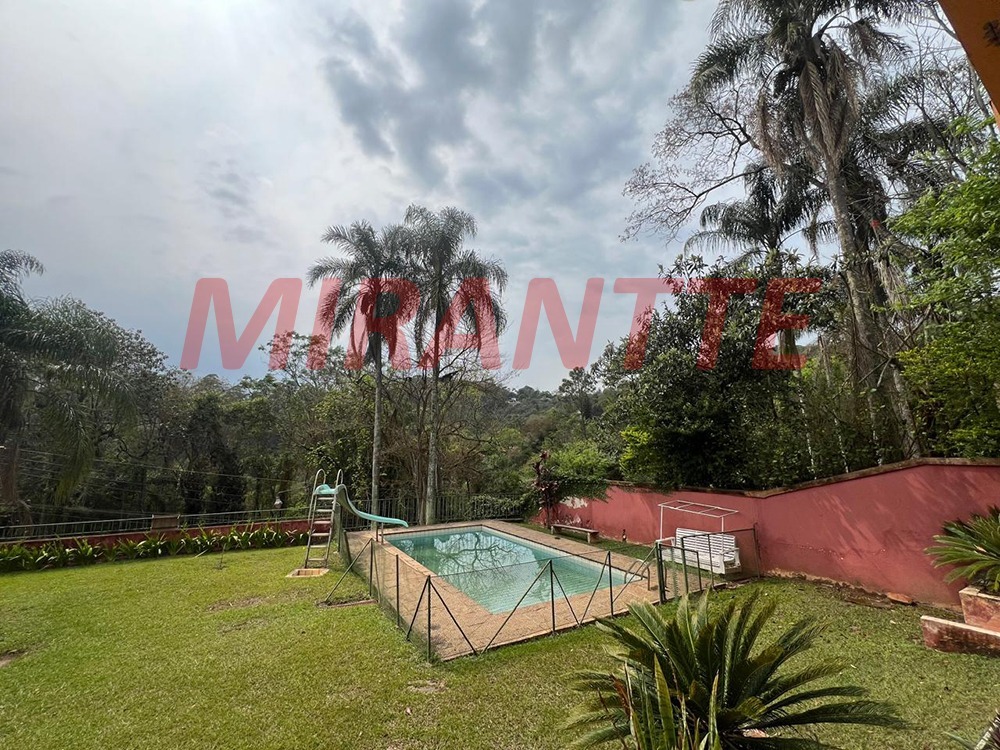 Casa terrea de 393.5m² com 3 quartos em Caraguata