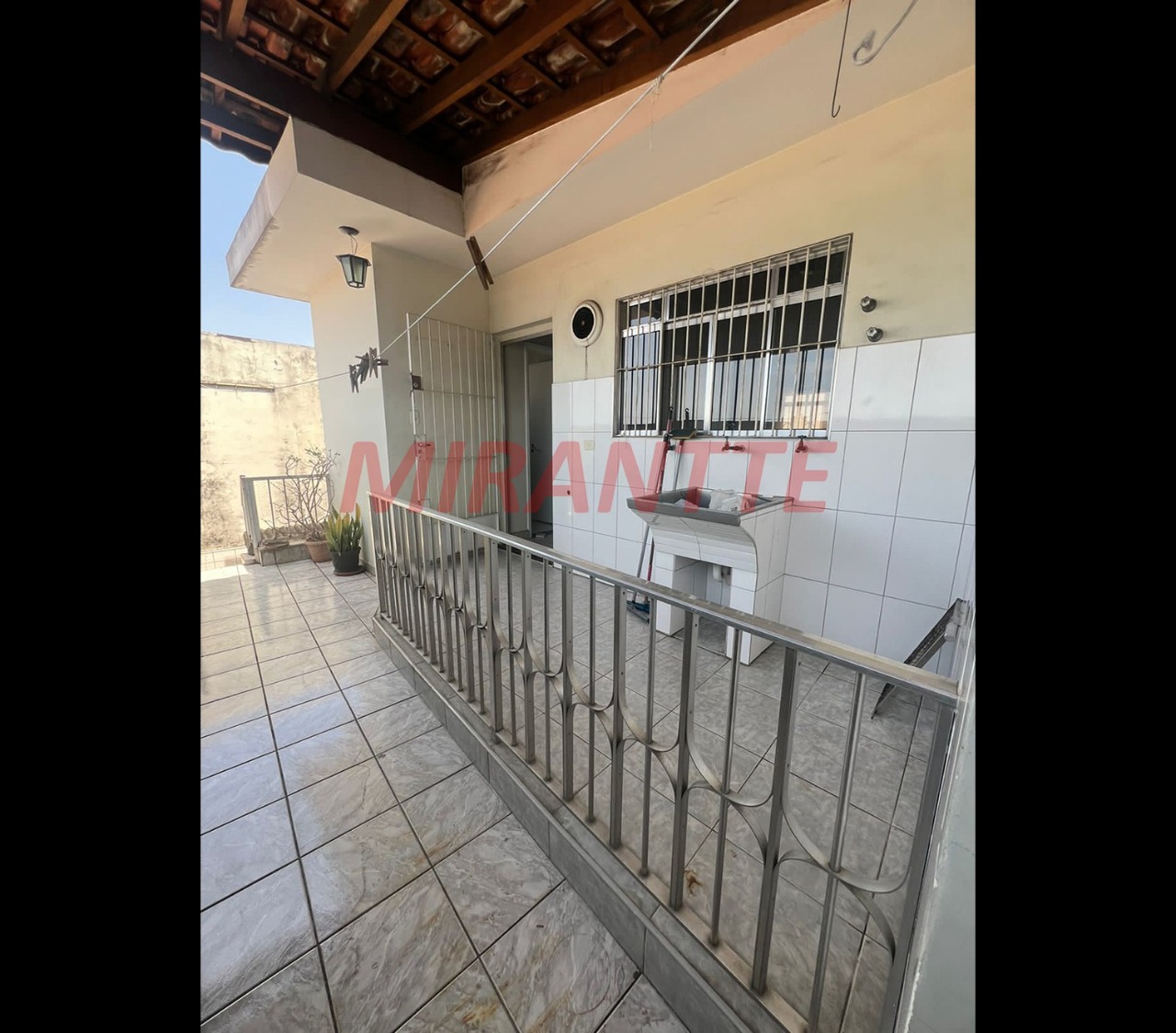 Sobrado de 230m² com 4 quartos em Vila Hermínia