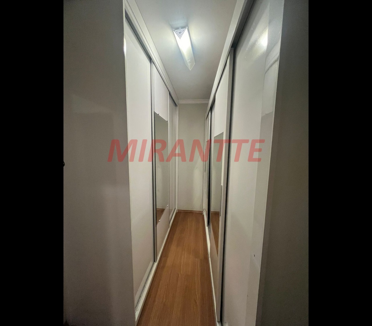 Sobrado de 230m² com 4 quartos em Vila Hermínia