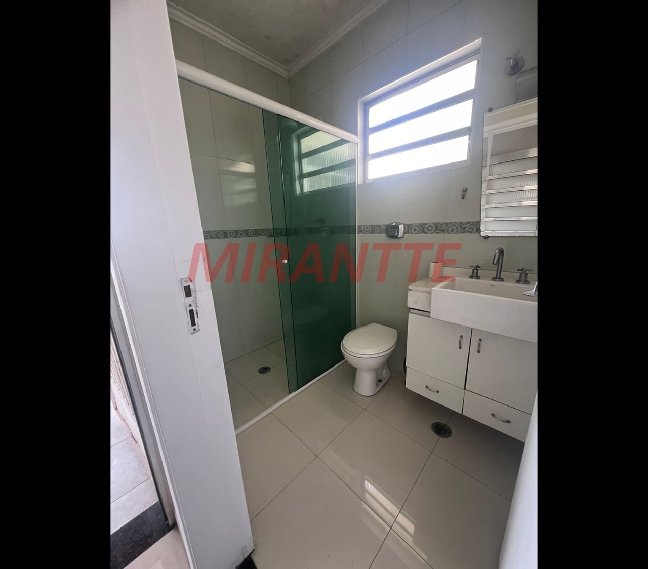 Sobrado de 230m² com 4 quartos em Vila Hermínia