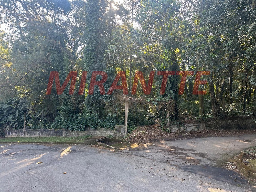 Terreno de 0m² em Alpes Da Cantareira