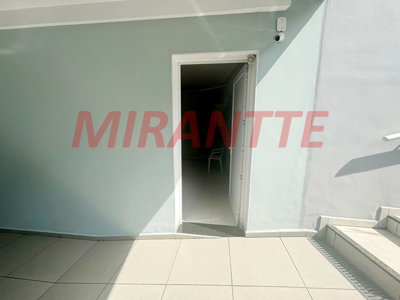 Sobrado de 382m² com 5 quartos em Vila Nivi