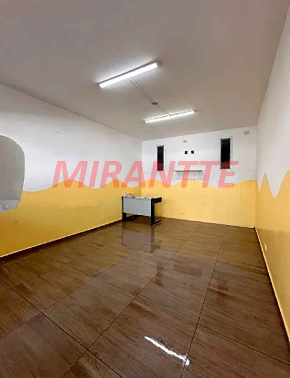 Comercial de 450m² em Parque Sao Miguel