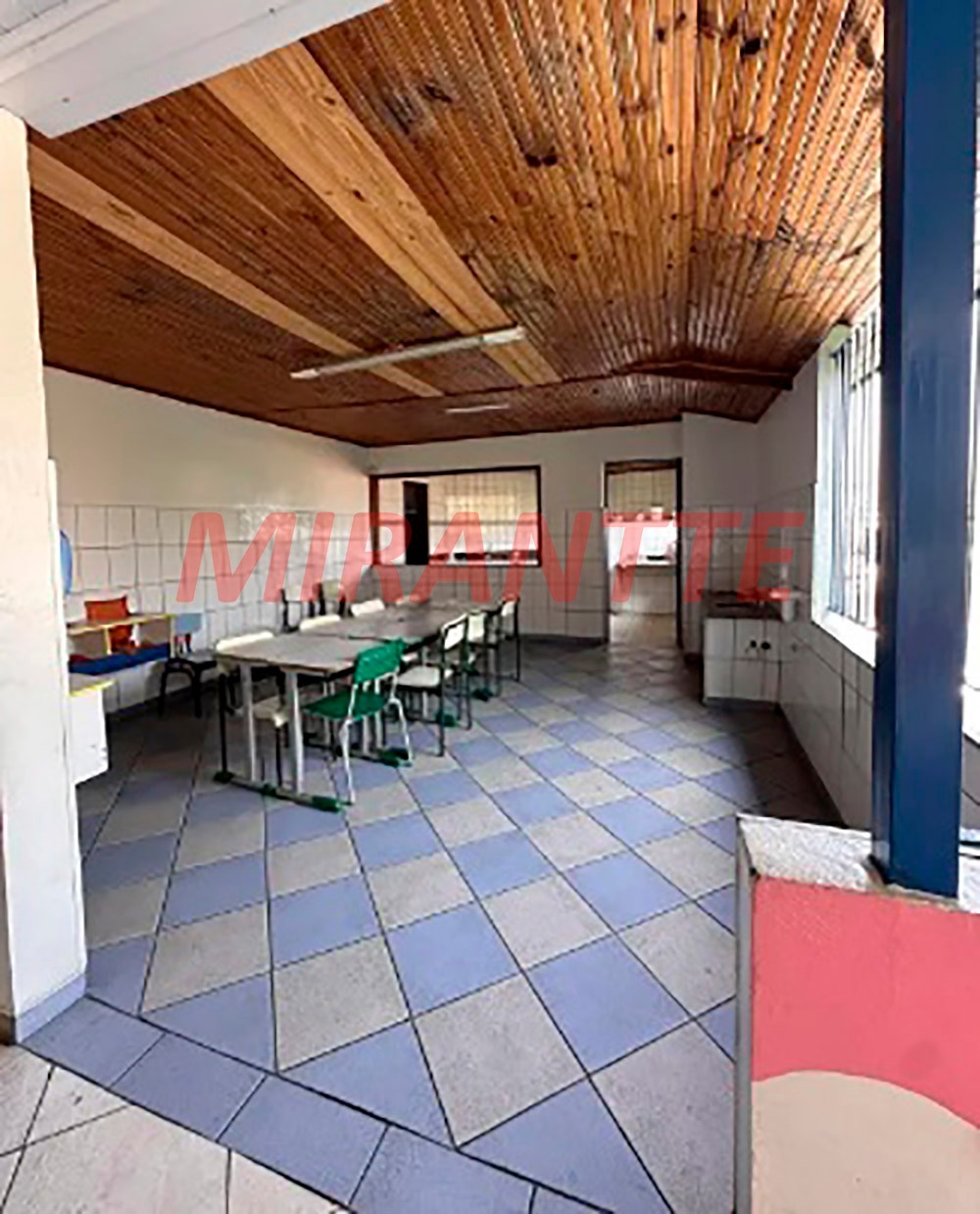 Comercial de 450m² em Parque Sao Miguel