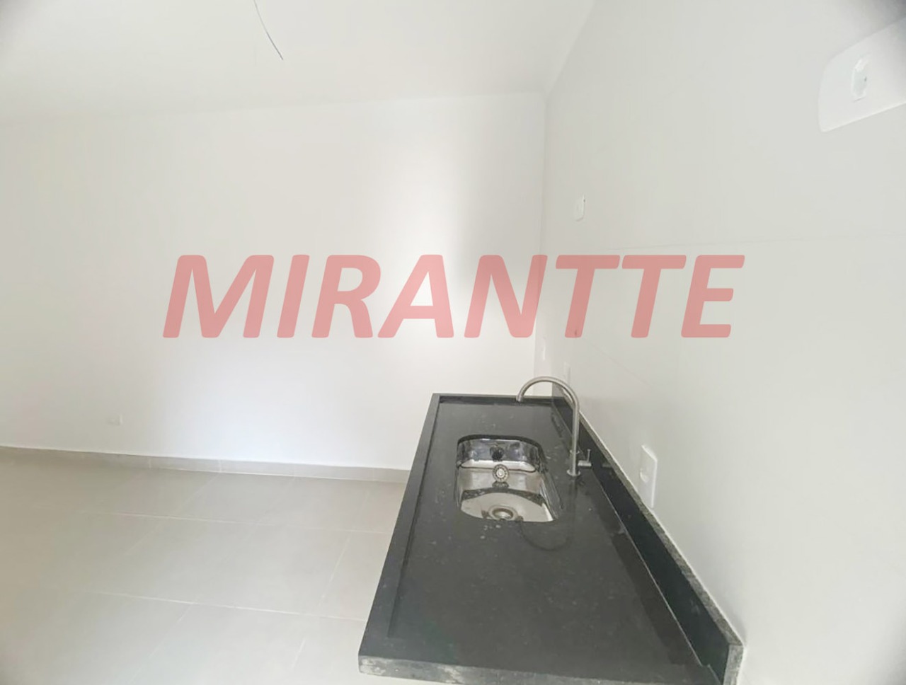 Apartamento de 30m² com 1 quartos em Água Fria