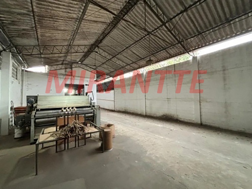 Galpao de 440m² em Chora Menino