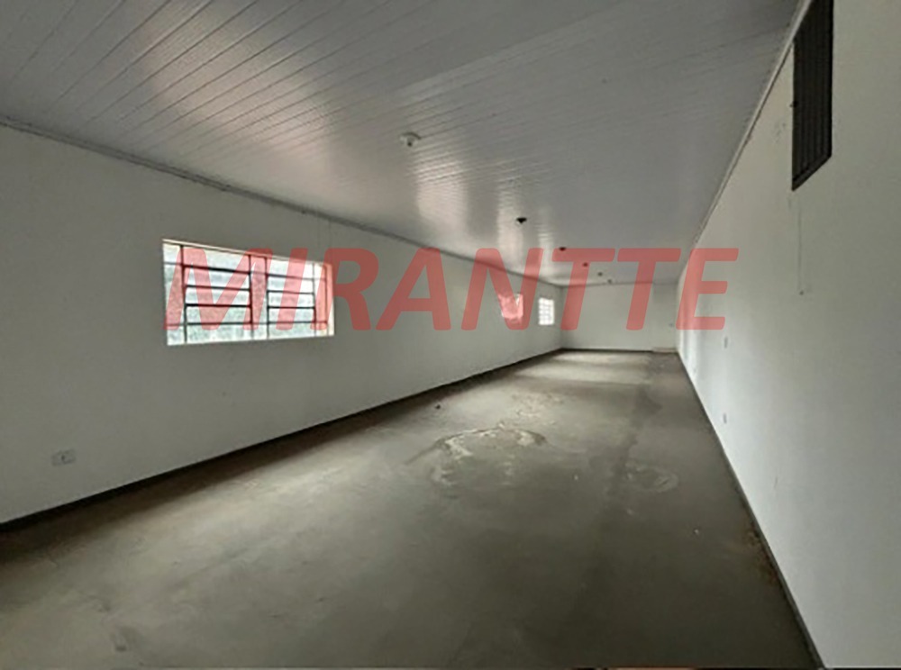 Galpao de 440m² em Chora Menino