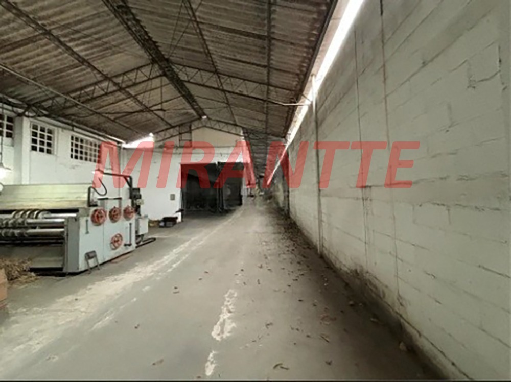 Galpao de 440m² em Chora Menino