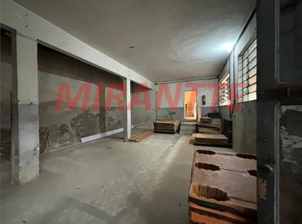 Galpao de 440m² em Chora Menino