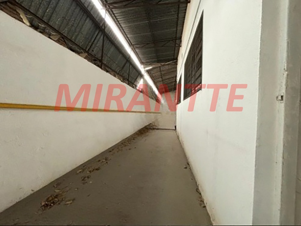 Galpao de 440m² em Chora Menino
