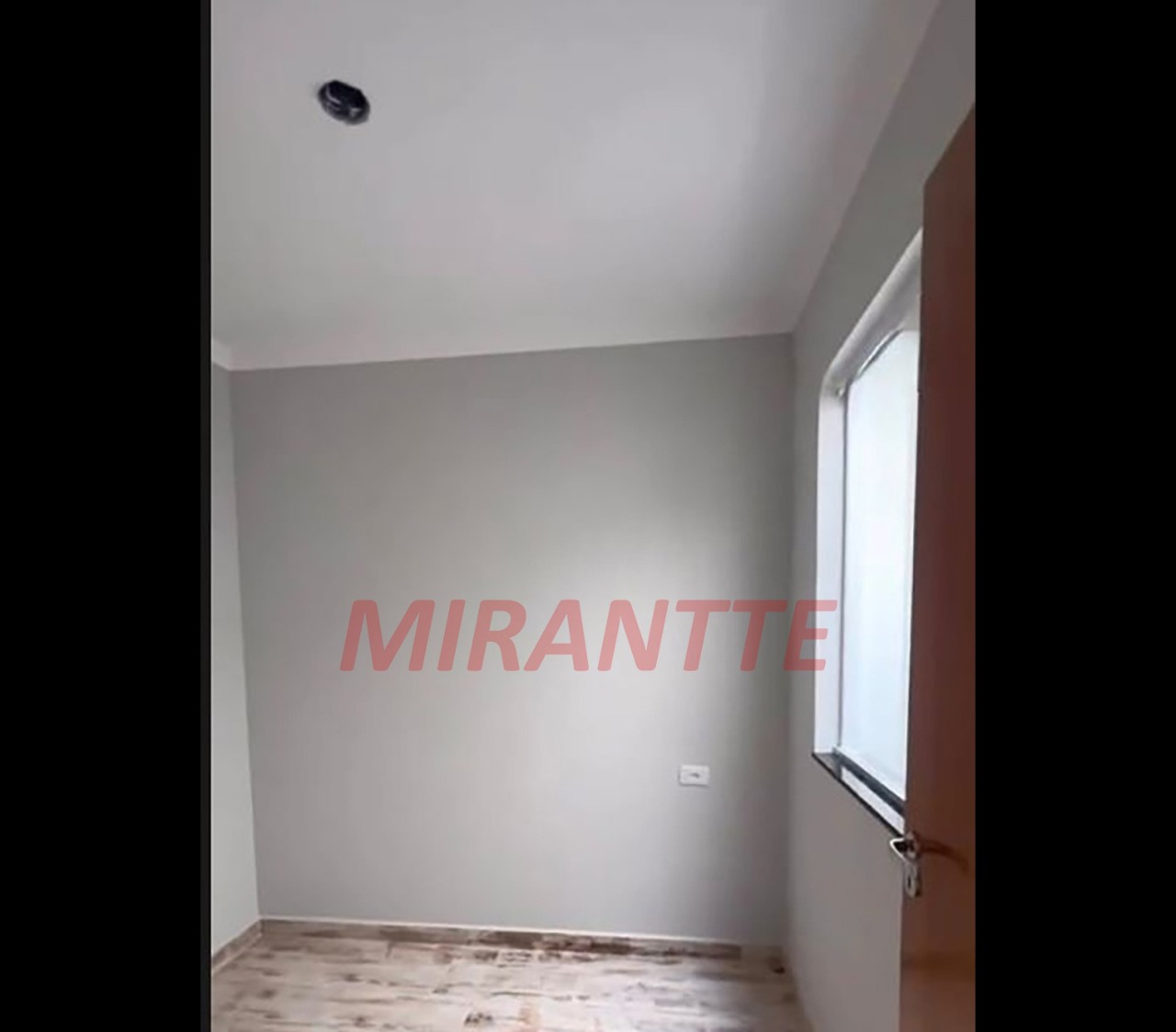 Sobrado de 100m² com 3 quartos em Parque Vitória