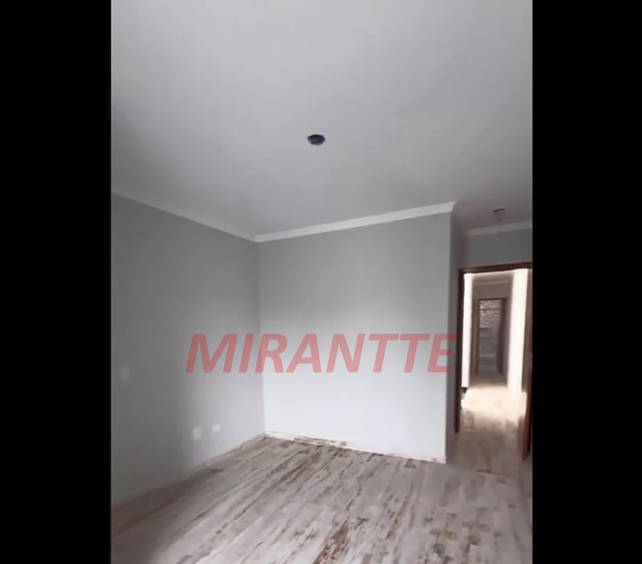 Sobrado de 100m² com 3 quartos em Parque Vitória