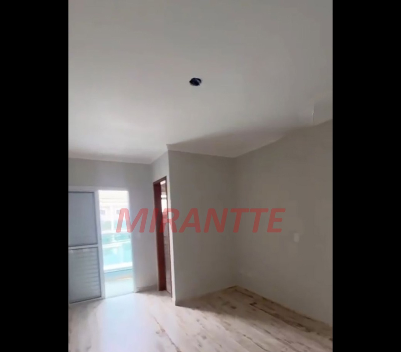 Sobrado de 100m² com 3 quartos em Parque Vitória