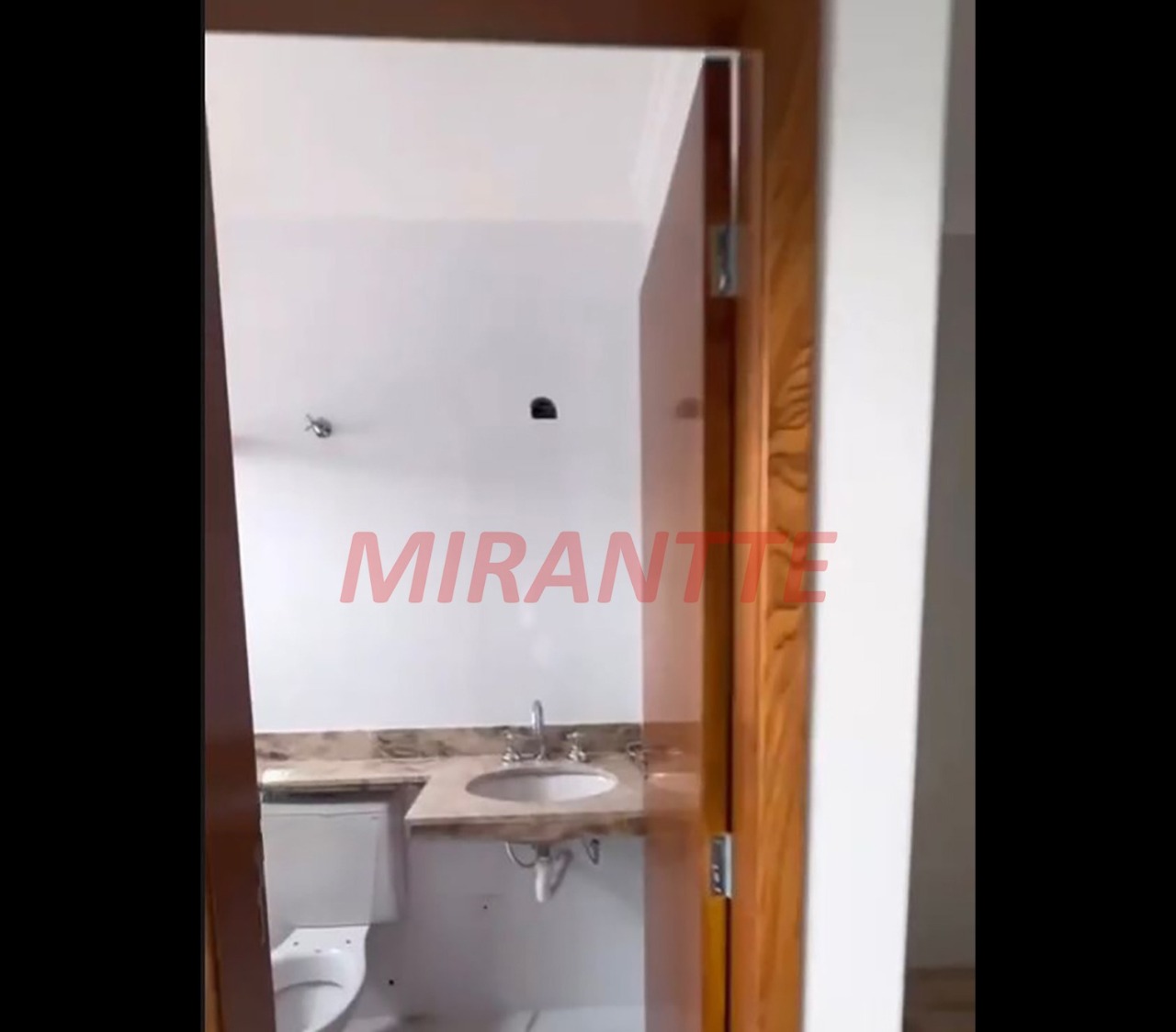 Sobrado de 100m² com 3 quartos em Parque Vitória
