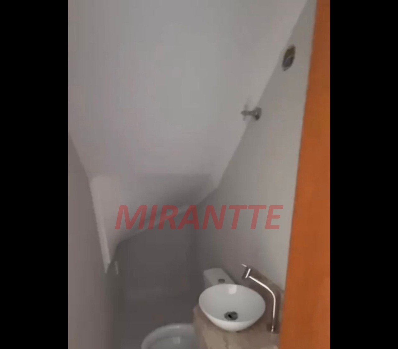 Sobrado de 100m² com 3 quartos em Parque Vitória