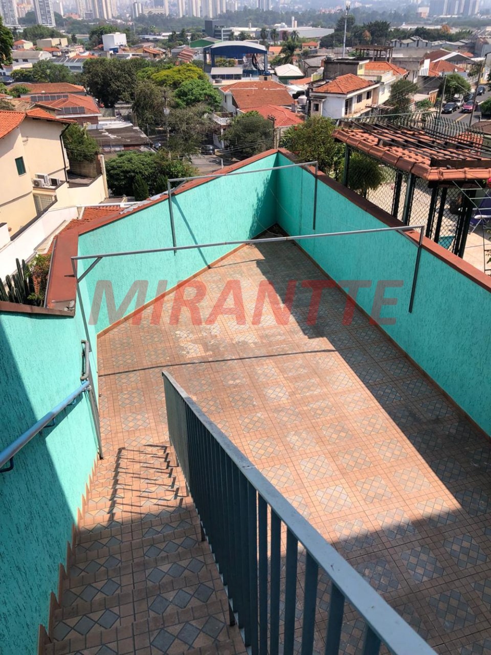 Sobrado de 171m² com 3 quartos em Parque Sao Domingos